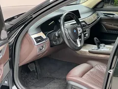 2021 BMW 7 Series 740Li Leading Luxury Package, чёрный — фото 3