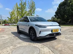 2023 Leapmotor C11 EV 500 Comfort — фото 3