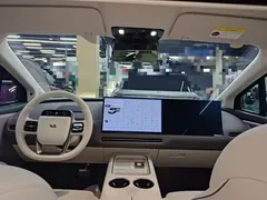 2025 Li Auto i8 Standard — фото 10