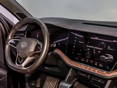 2021 Volkswagen Touareg 3.0TSI, чёрный — фото 30