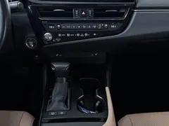 2023 Lexus ES 200 Excellence, белый — фото 16
