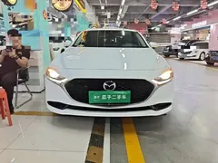 2022 Mazda 3 2.0L AT, белый — фото 3