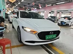 2022 Mazda 3 2.0L AT, белый — фото 4