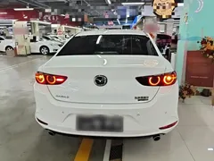 2022 Mazda 3 2.0L AT, белый — фото 6
