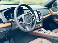 2023 Volvo XC90 7-seat, чёрный — фото 5