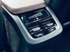 2023 Volvo XC90 7-seat, чёрный — фото 9