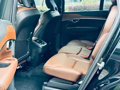 2023 Volvo XC90 7-seat, чёрный — фото 10