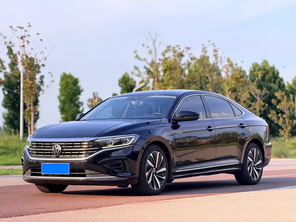 2022 Volkswagen Passat 330TSI Luxury