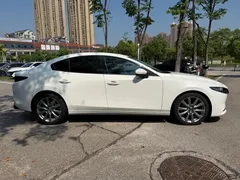 2021 Mazda 3 2.0L AT, белый — фото 4