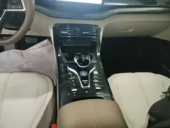 2024 BYD Qin PLUS Honor DM-i PHEV 55km Leading, белый — фото 14