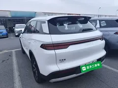 2026 BYD Song Pro DM-i PHEV 133km Exceed, белый — фото 5