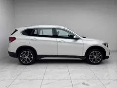 2022 BMW X1 Premium, белый — фото 17