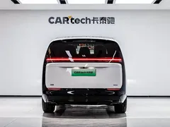 2025 Li Auto MEGA Ultra Smart Refresh, белый — фото 6