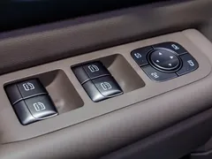2025 Li Auto MEGA Ultra Smart Refresh, белый — фото 12