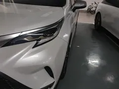 2023 Toyota Granvia 2.5L Hybrid Premium Plus, белый — фото 5