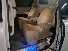 2023 Toyota Granvia 2.5L Hybrid Premium Plus, белый — фото 11
