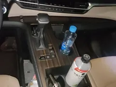 2023 Toyota Granvia 2.5L Hybrid Premium Plus, белый — фото 16