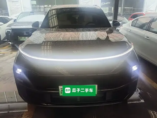 2023 Li Auto L8 Air