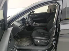 2023 Hongqi E-QM5 Basic Mobility, чёрный — фото 9