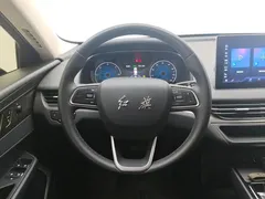 2023 Hongqi E-QM5 Basic Mobility, чёрный — фото 15