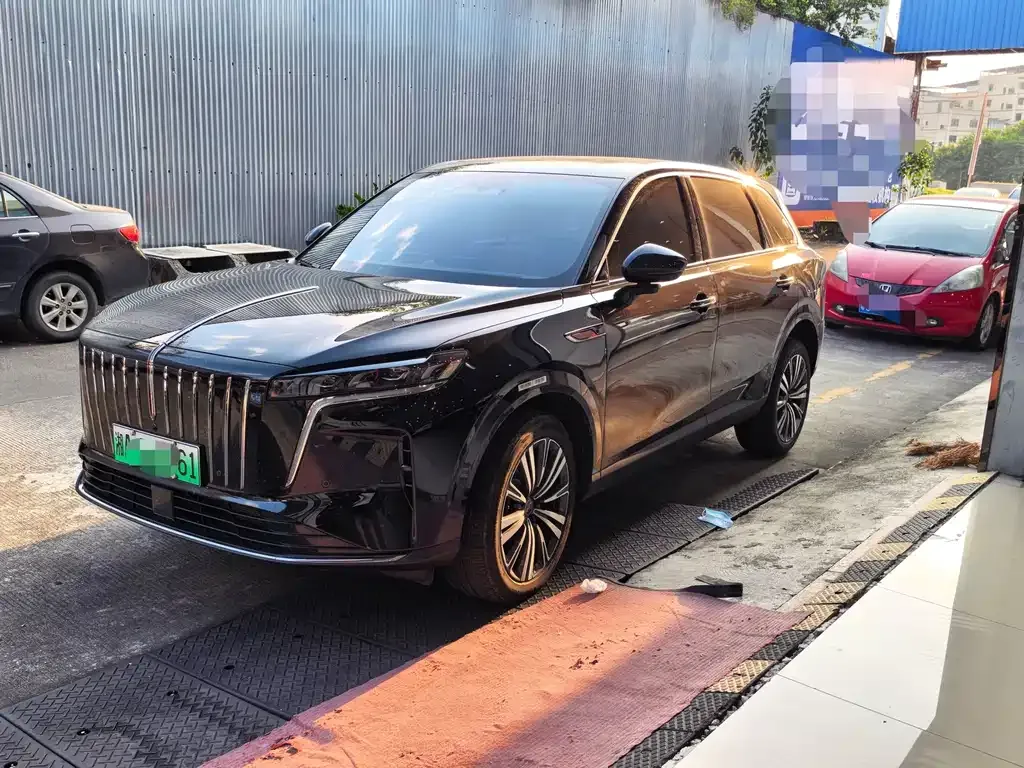 2026 Hongqi HS6 PHEV 240