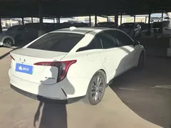 2024 Hongqi E-QM5 EV 500km Travel, белый — фото 3