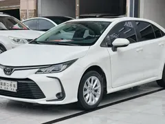 2021 Toyota Corolla 1.2T S-CVT Elite Plus, белый — фото 1
