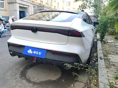 2022 Changan UNI-V 1.5T Premium, белый — фото 3