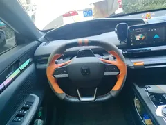 2022 Changan UNI-V 1.5T Premium, белый — фото 15
