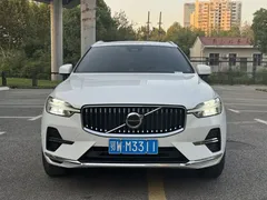 2023 Volvo XC60 4WD Luxury, белый — фото 2
