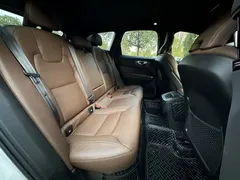 2023 Volvo XC60 4WD Luxury, белый — фото 8