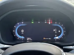2023 Volvo XC60 4WD Luxury, белый — фото 14