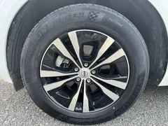 2023 Volvo XC60 4WD Luxury, белый — фото 17