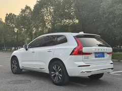2023 Volvo XC60 4WD Luxury, белый — фото 20
