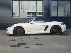 2022 Porsche 718 Boxster 2.0T, белый — фото 9