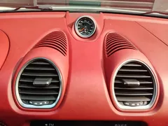 2022 Porsche 718 Boxster 2.0T, белый — фото 12