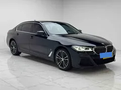 2023 BMW 5 Series 530Li Leading M Sport Package, чёрный — фото 3