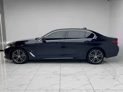 2023 BMW 5 Series 530Li Leading M Sport Package, чёрный — фото 16