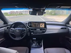 2022 Lexus ES 300h Excellence, чёрный — фото 7
