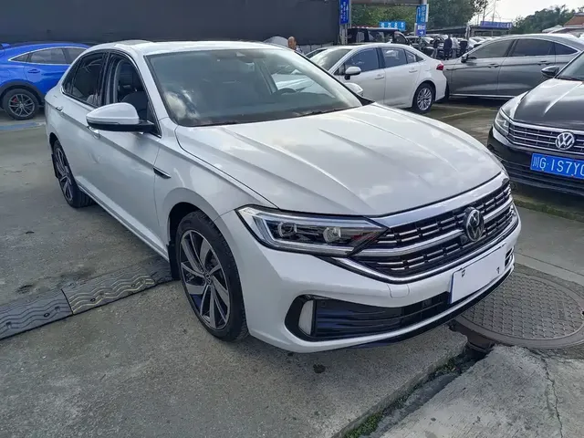 2023 Volkswagen Sagitar 300TSI DSG