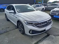 2023 Volkswagen Sagitar 300TSI DSG, белый — фото 3