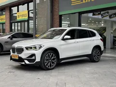 2022 BMW X1 Premium, белый — фото 4