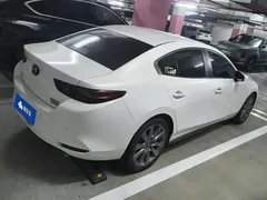 2021 Mazda 3 2.0L AT, белый — фото 3
