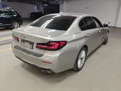 2022 BMW 5 Series 525Li Luxury Package — фото 2
