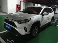 2022 Toyota RAV4 2.0L CVT 2WD Fashion, белый — фото 1