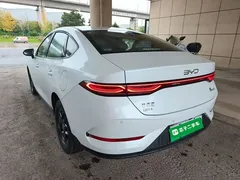 2025 BYD Qin PLUS DM-i PHEV Smart Driving 128km Advance, белый — фото 5