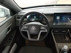 2025 BYD Qin PLUS DM-i PHEV Smart Driving 128km Advance, белый — фото 11