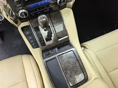 2021 Toyota Vellfire 2.5L Hybrid HV Ultimate, белый — фото 12