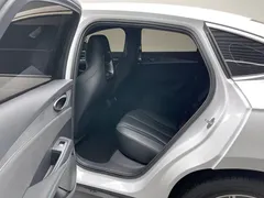 2024 BYD Seal 06 DM-i PHEV 80km Premium, белый — фото 17