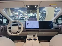 2025 Li Auto i8 Standard — фото 10